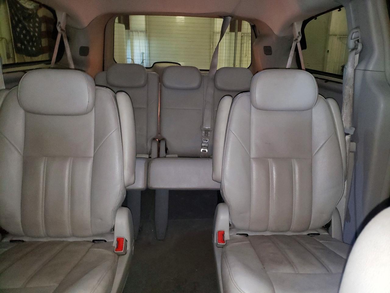 2008 CHRYSLER TOWN & COUNTRY TOURING photo 19