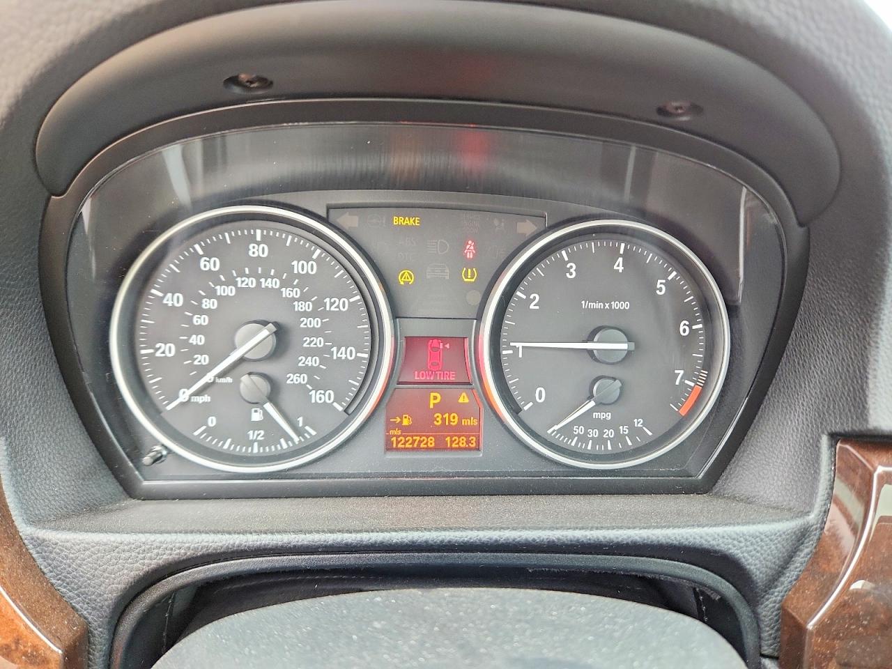 2011 BMW 328 XI SULEV photo 17