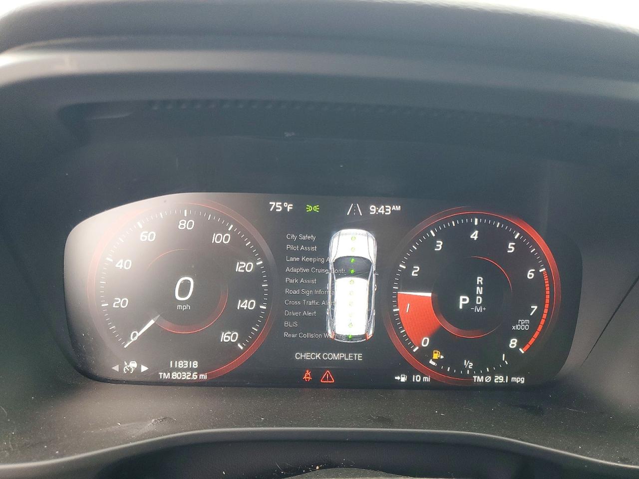 2020 VOLVO XC40 T5 R-DESIGN photo 9