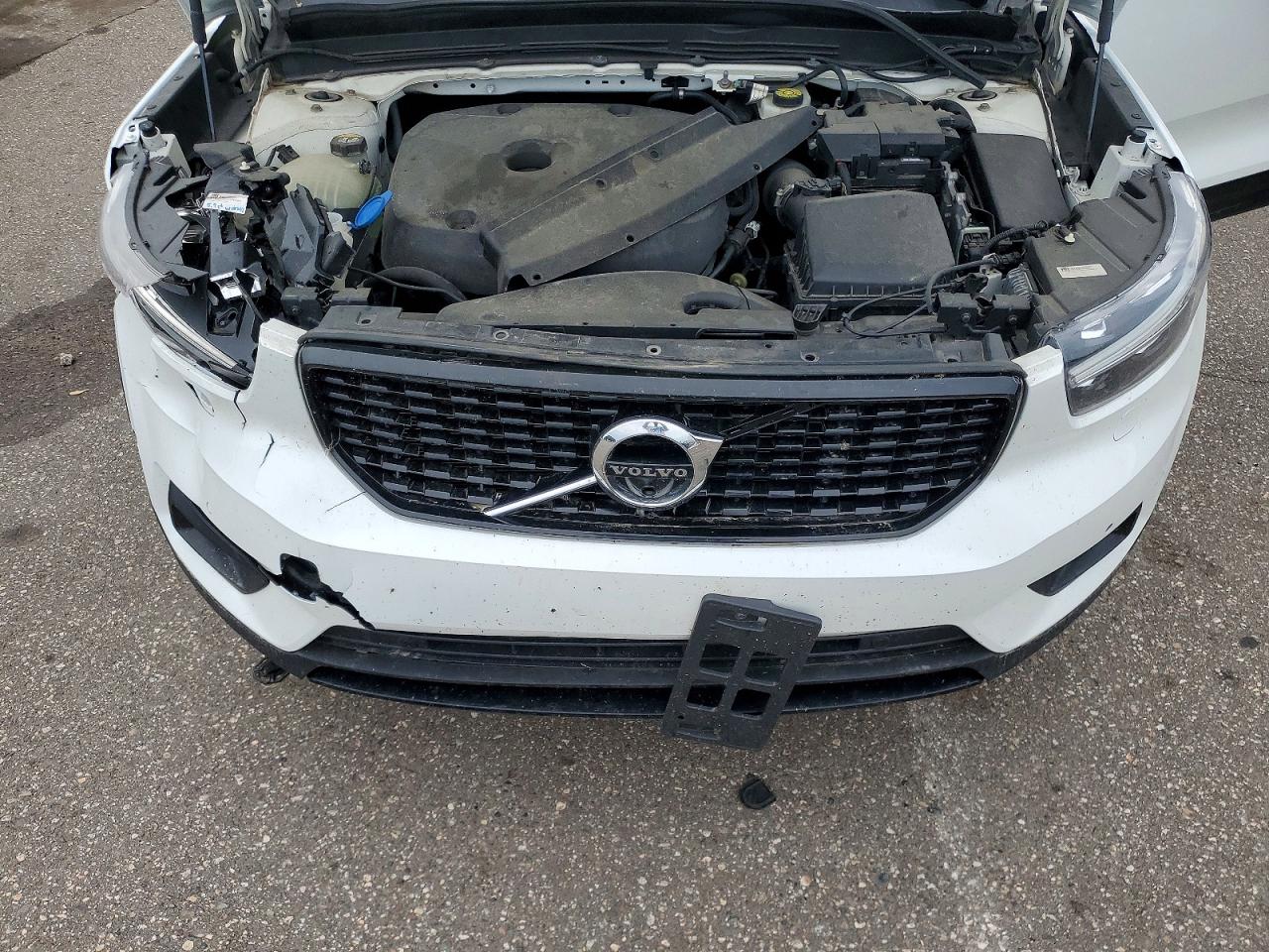 2020 VOLVO XC40 T5 R-DESIGN photo 12