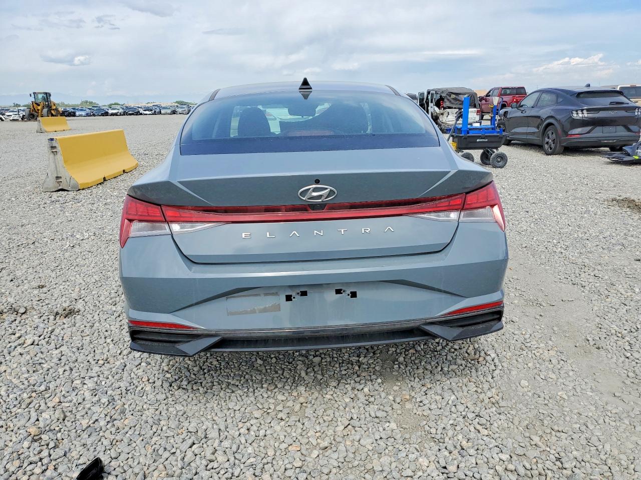 2022 HYUNDAI ELANTRA SEL photo 6