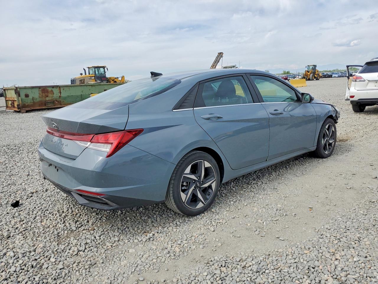 2022 HYUNDAI ELANTRA SEL photo 3