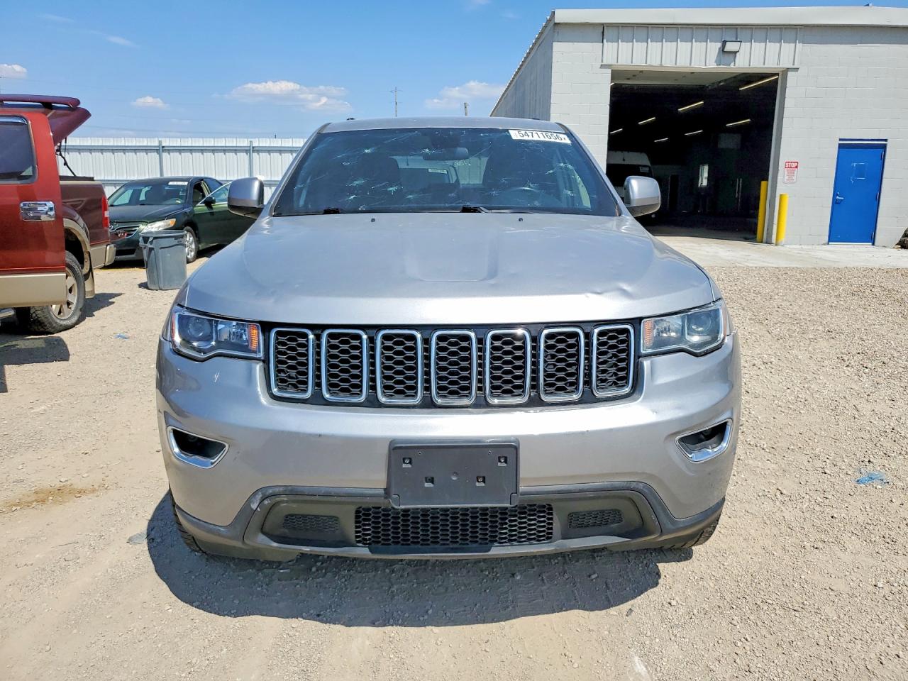 2018 JEEP GRAND CHEROKEE LAREDO photo 5