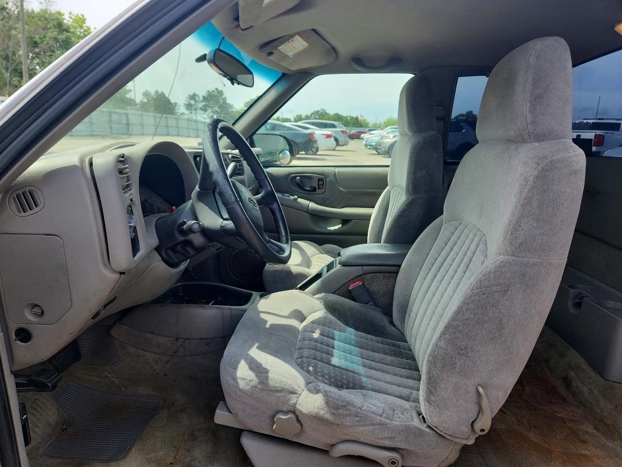 2002 CHEVROLET S TRUCK S10 photo 19