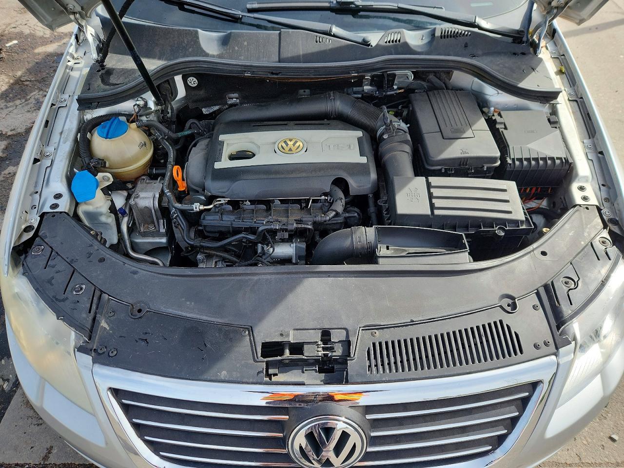 2009 VOLKSWAGEN PASSAT TURBO photo 21