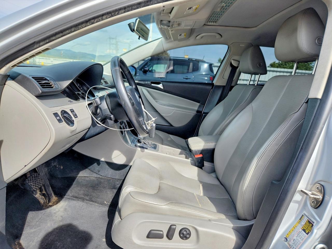 2009 VOLKSWAGEN PASSAT TURBO photo 13