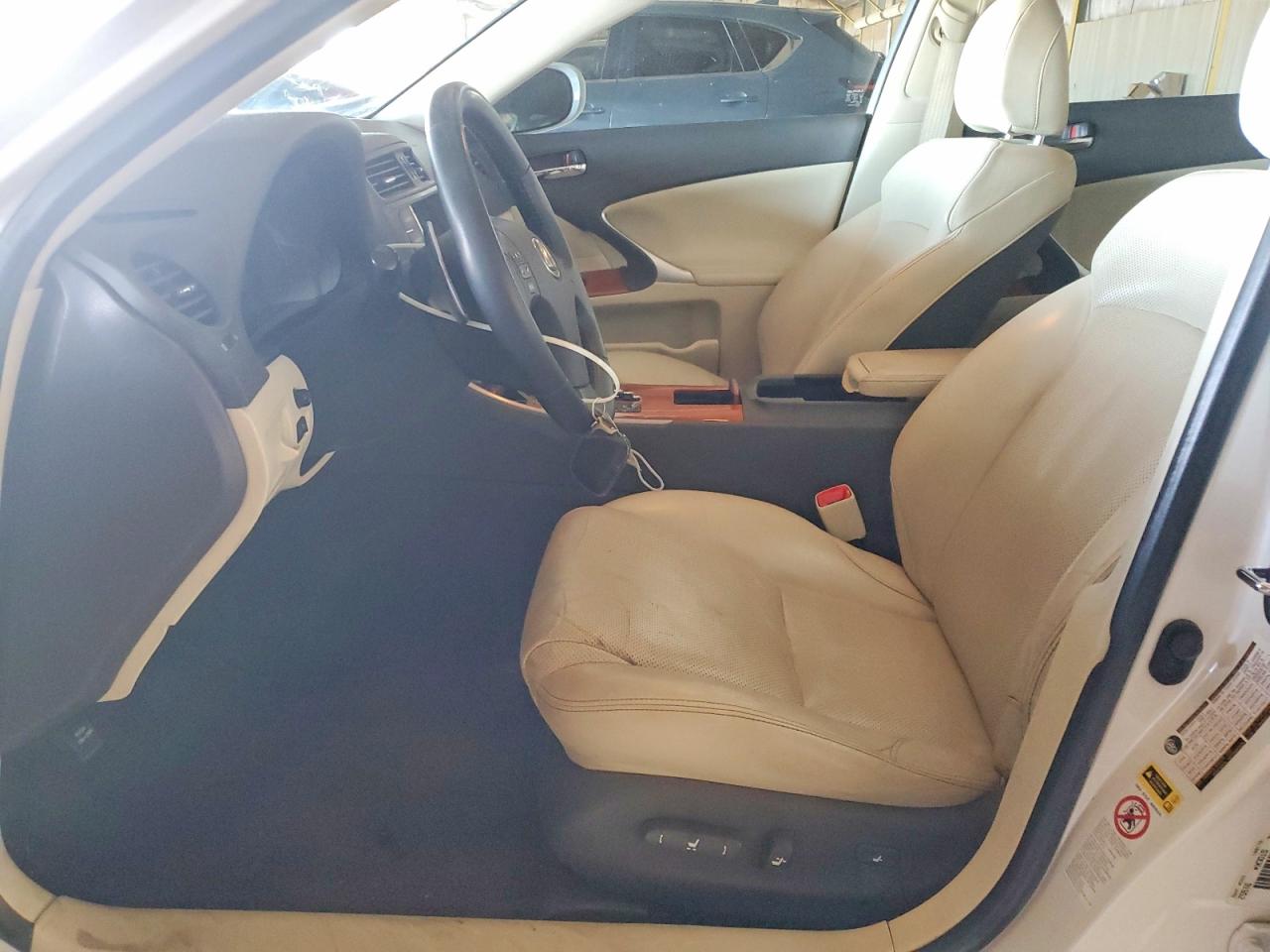 2009 LEXUS IS 250 photo 19