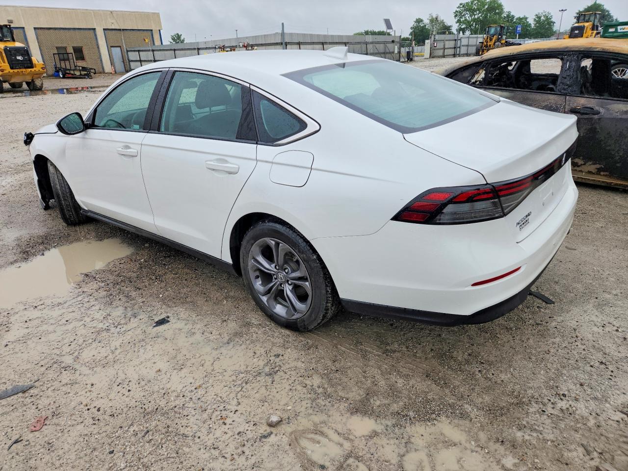 2024 HONDA ACCORD EX photo 3