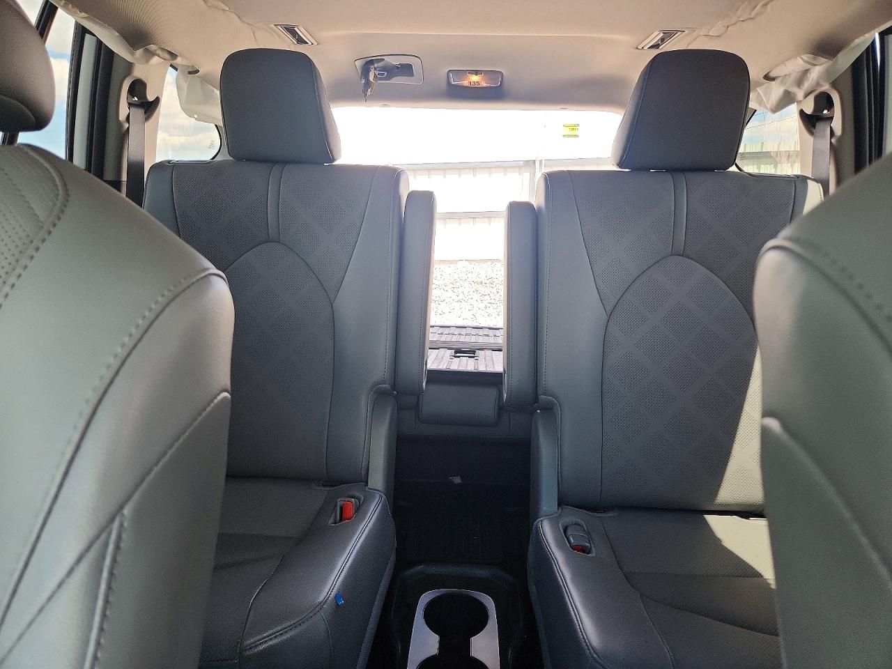 2024 TOYOTA HIGHLANDER PLATINUM photo 28