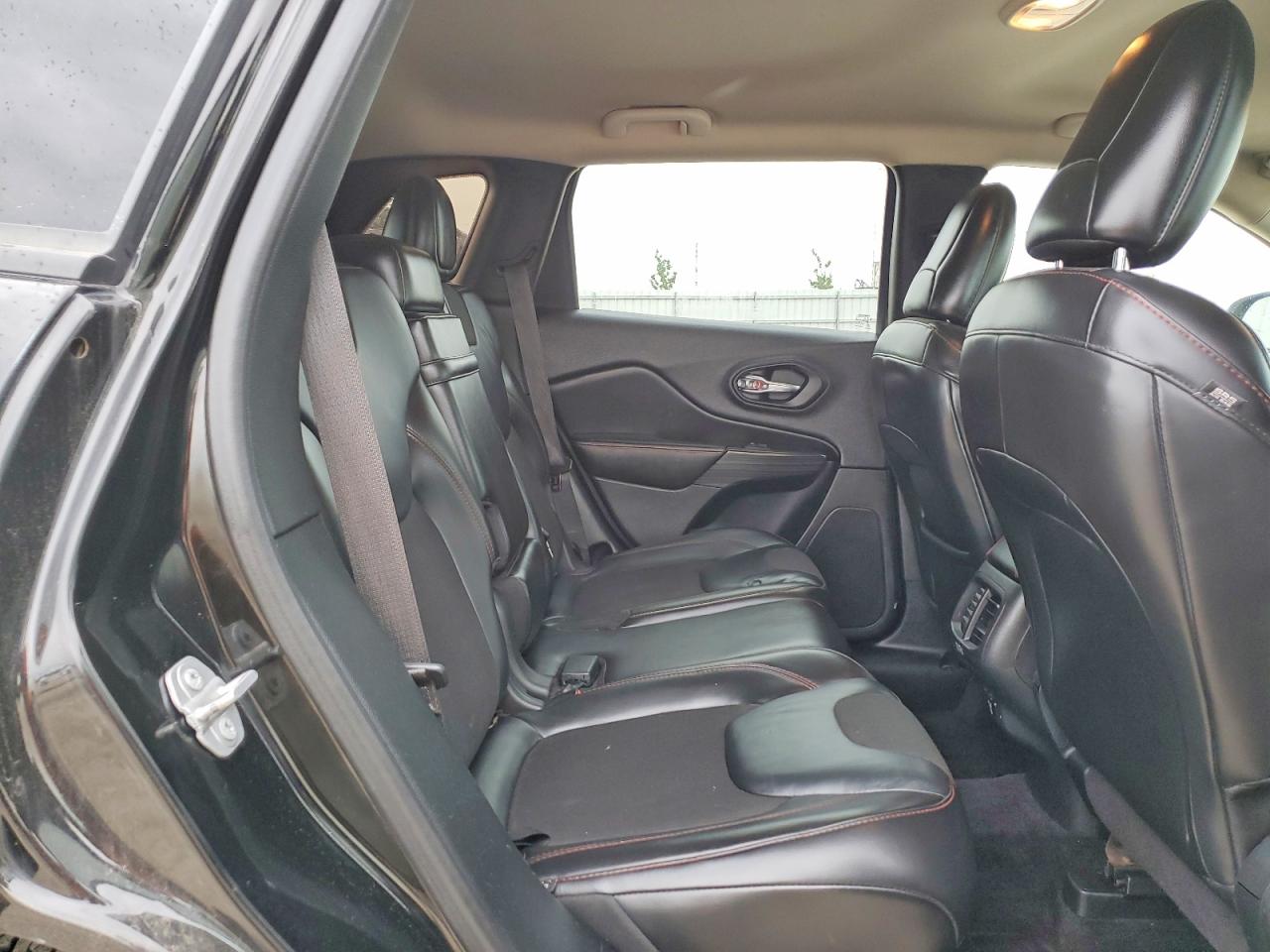 2017 JEEP CHEROKEE TRAILHAWK photo 11