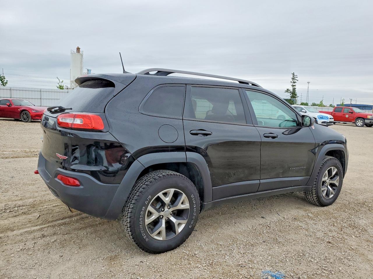 2017 JEEP CHEROKEE TRAILHAWK photo 3