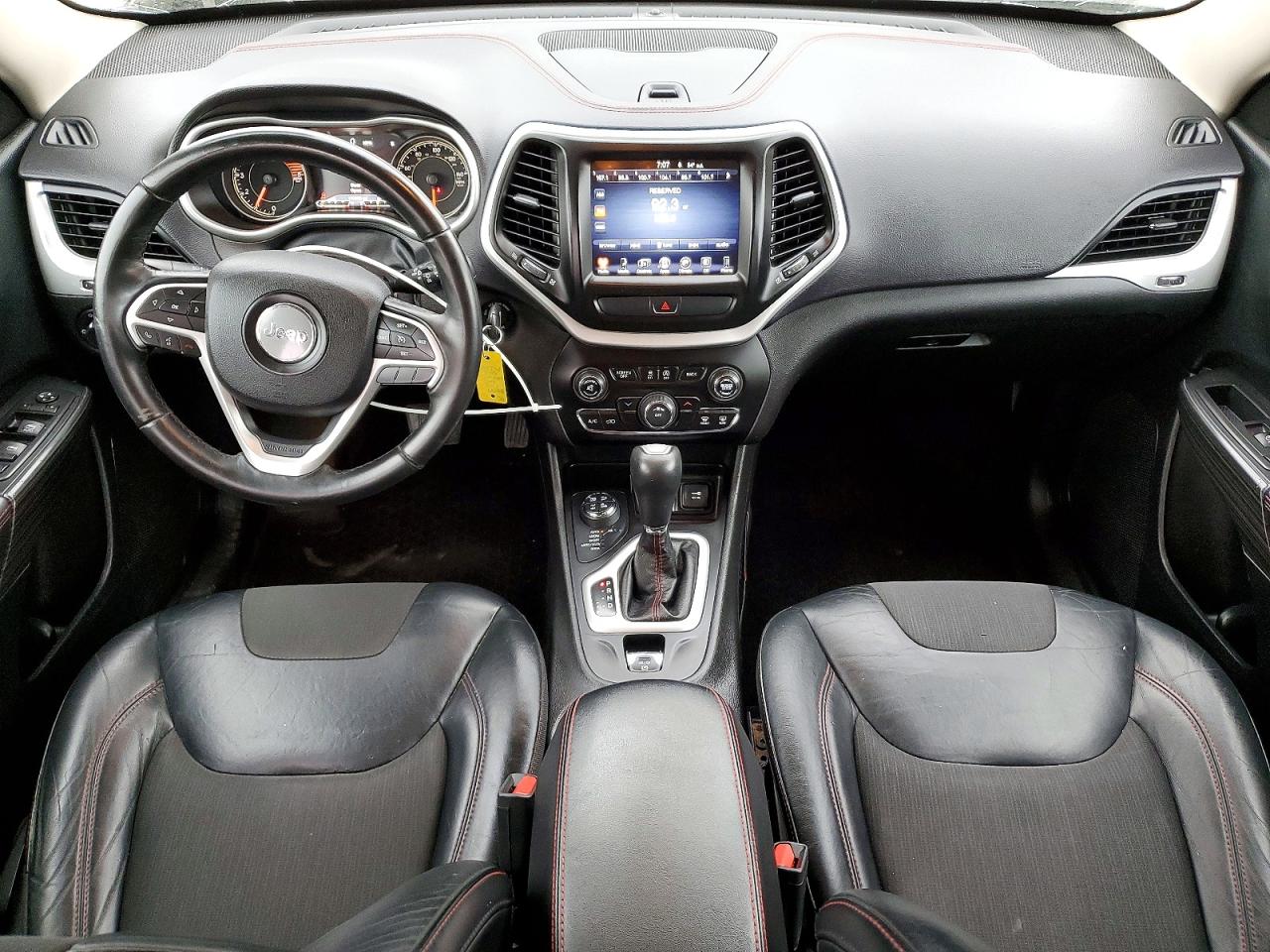 2017 JEEP CHEROKEE TRAILHAWK photo 8