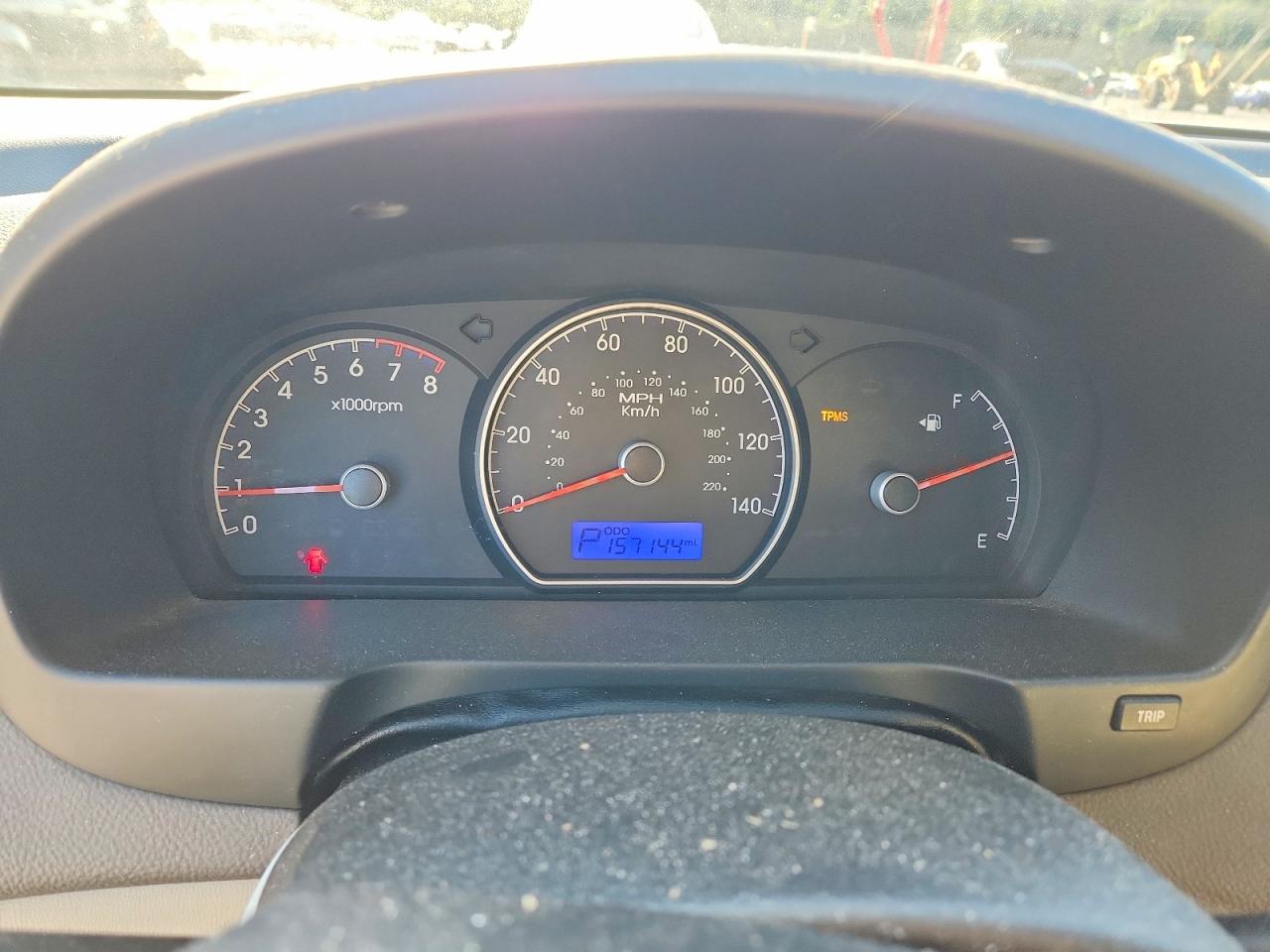 2010 HYUNDAI ELANTRA GLS photo 9