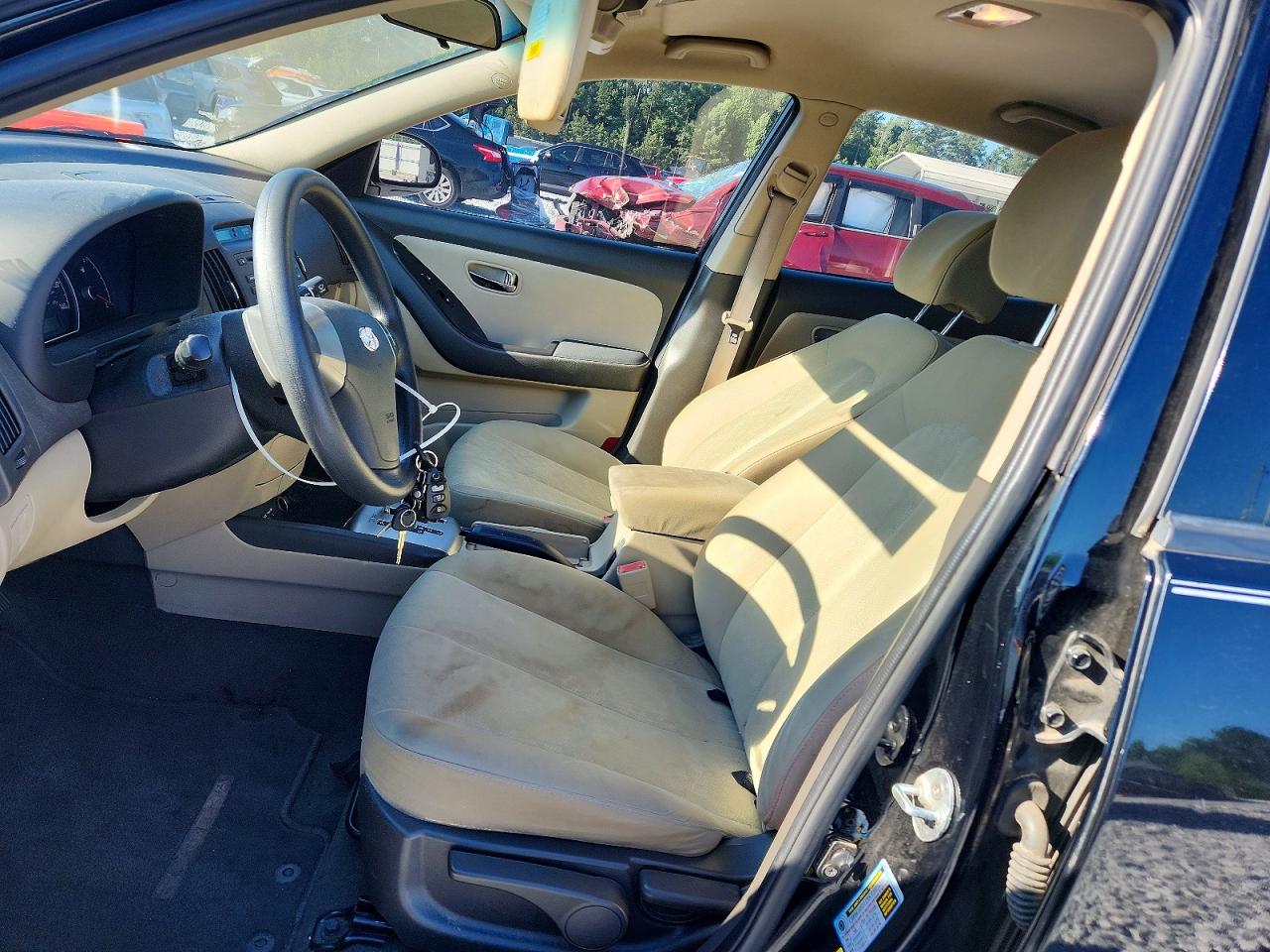 2010 HYUNDAI ELANTRA GLS photo 7