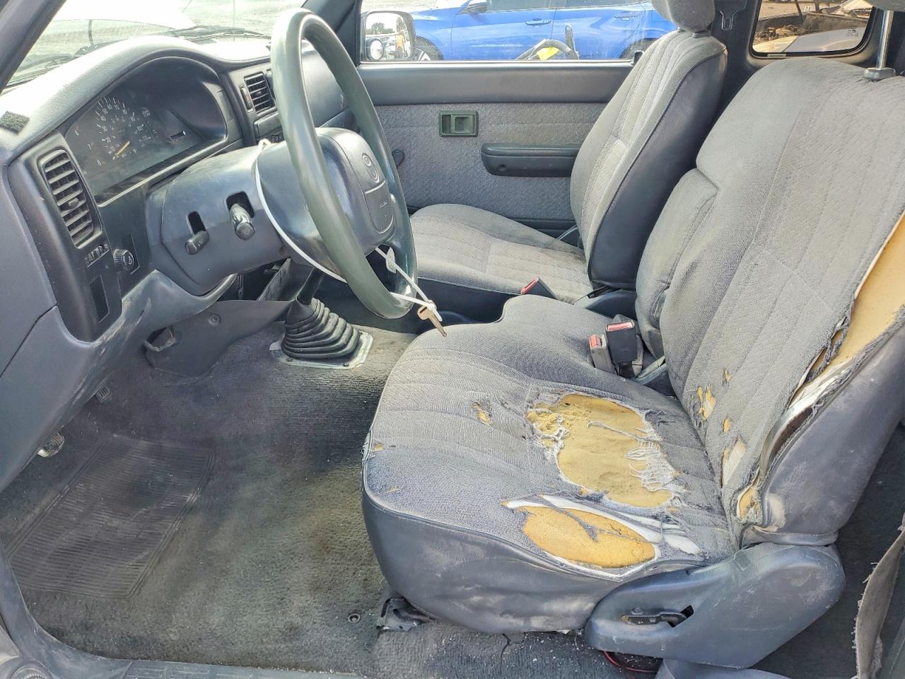1996 TOYOTA TACOMA photo 13