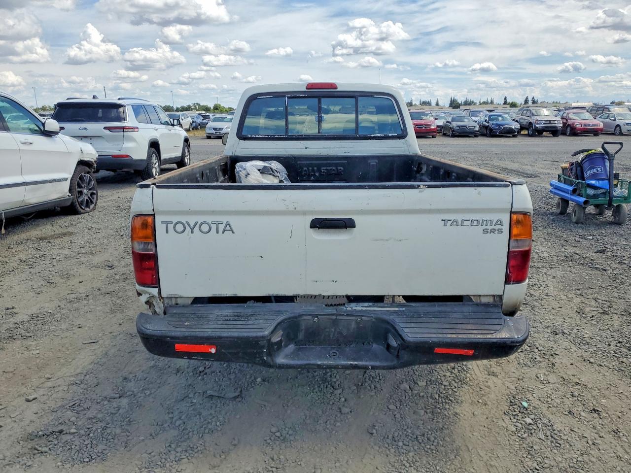 1996 TOYOTA TACOMA photo 11