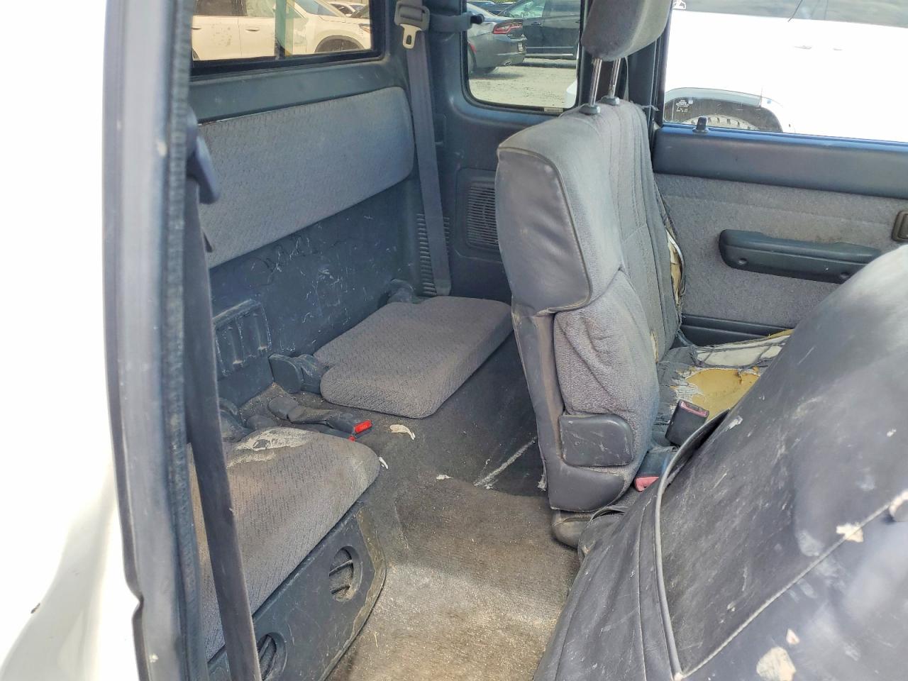 1996 TOYOTA TACOMA photo 19