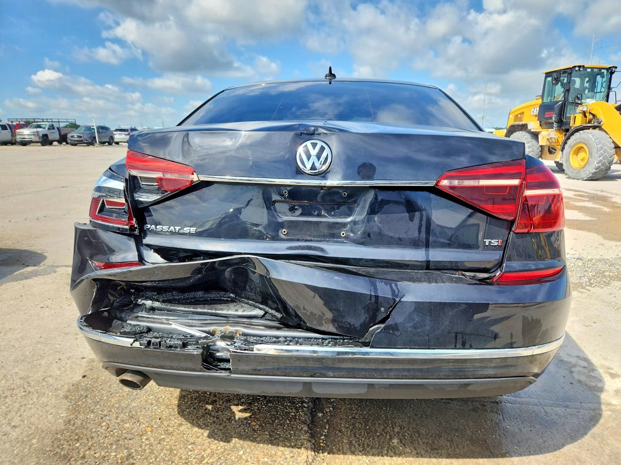 2017 VOLKSWAGEN PASSAT SE photo 11