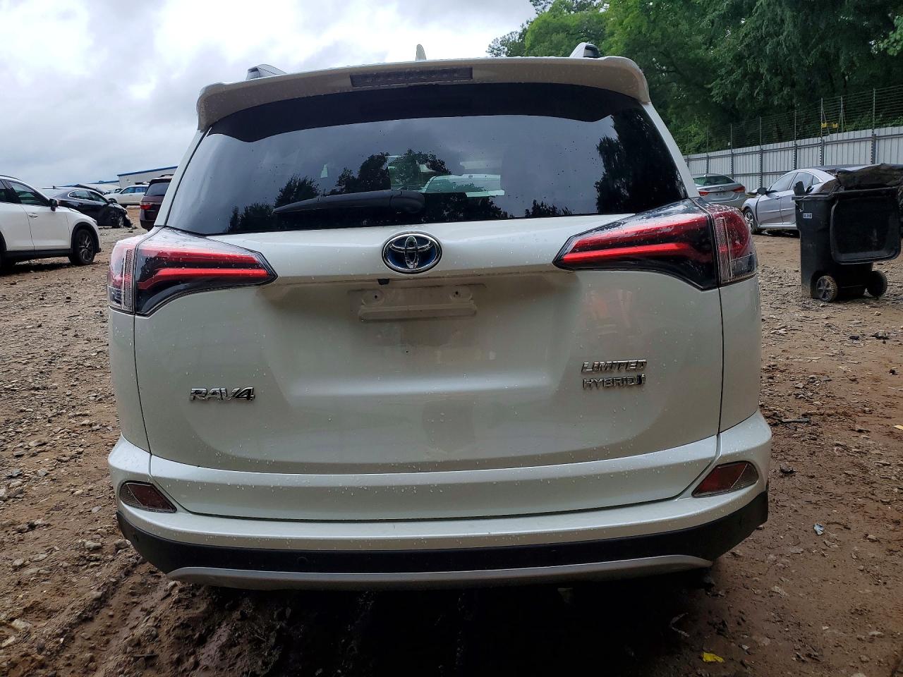 2016 TOYOTA RAV4 HV LIMITED photo 6
