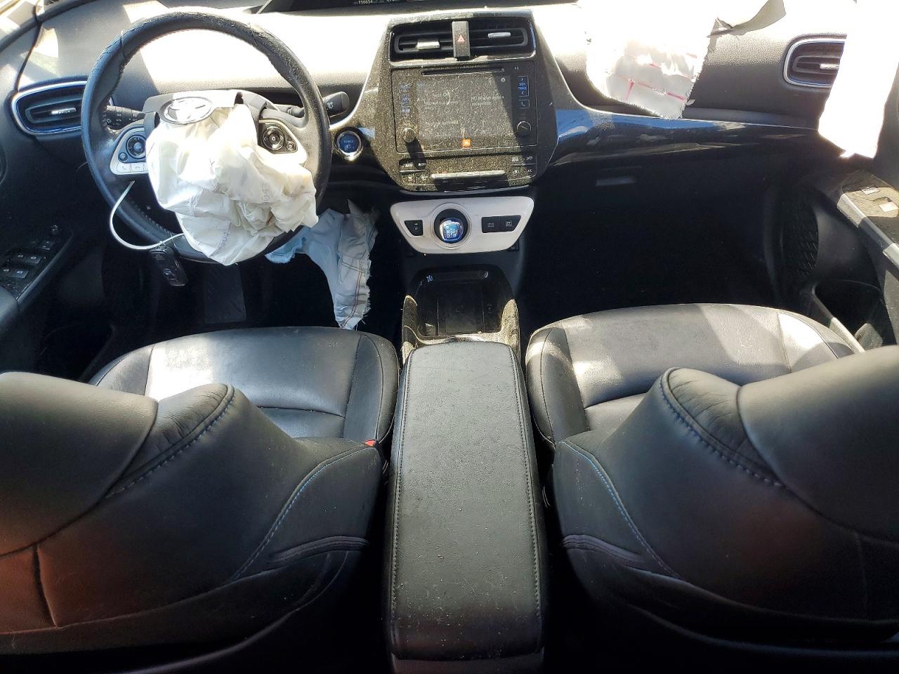 2017 TOYOTA PRIUS FOUR TOURING photo 15