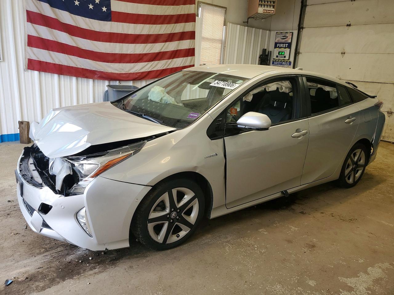 2017 TOYOTA PRIUS