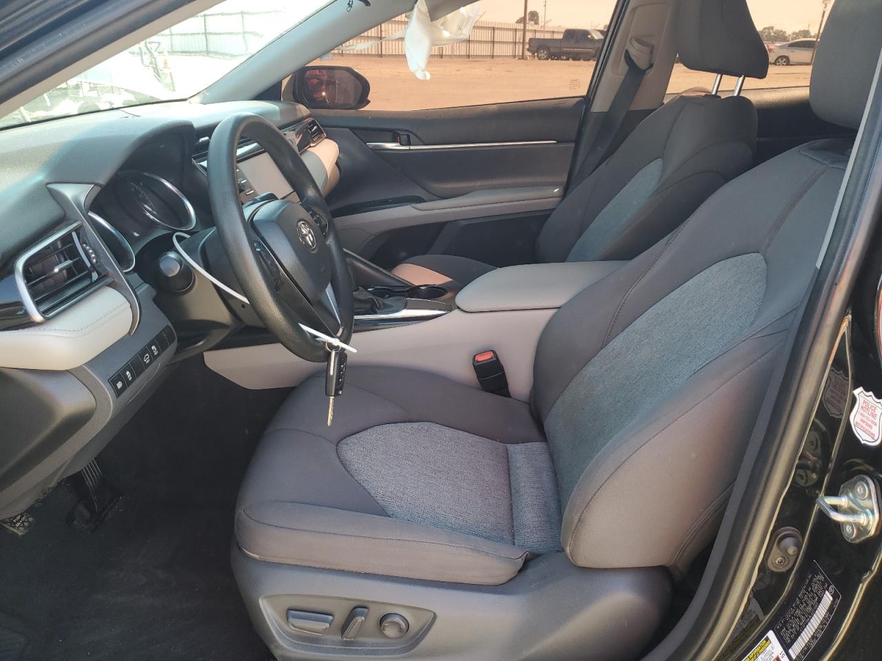 2020 TOYOTA CAMRY LE photo 7