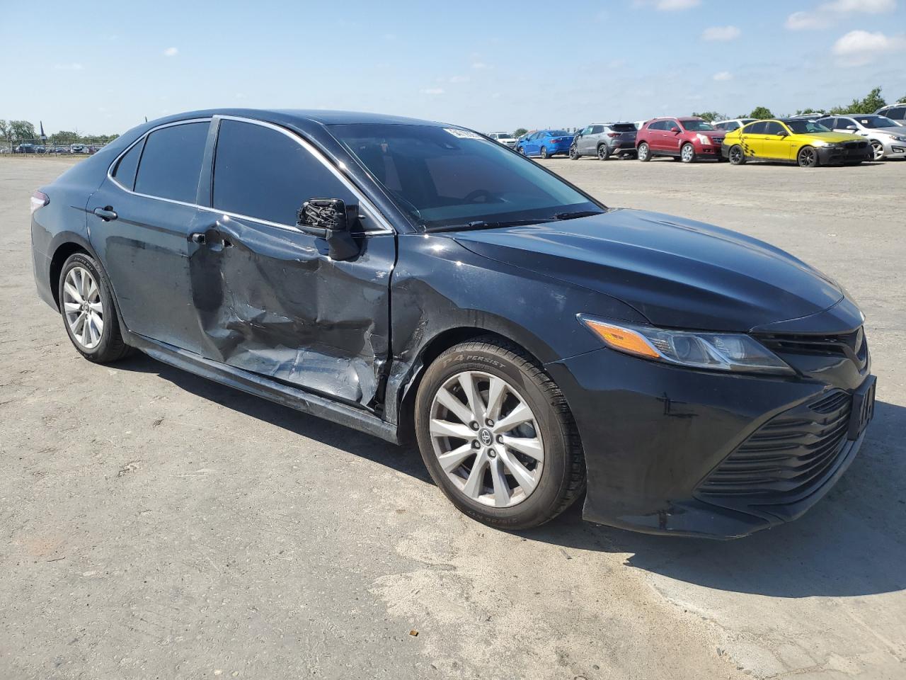 2020 TOYOTA CAMRY LE photo 4