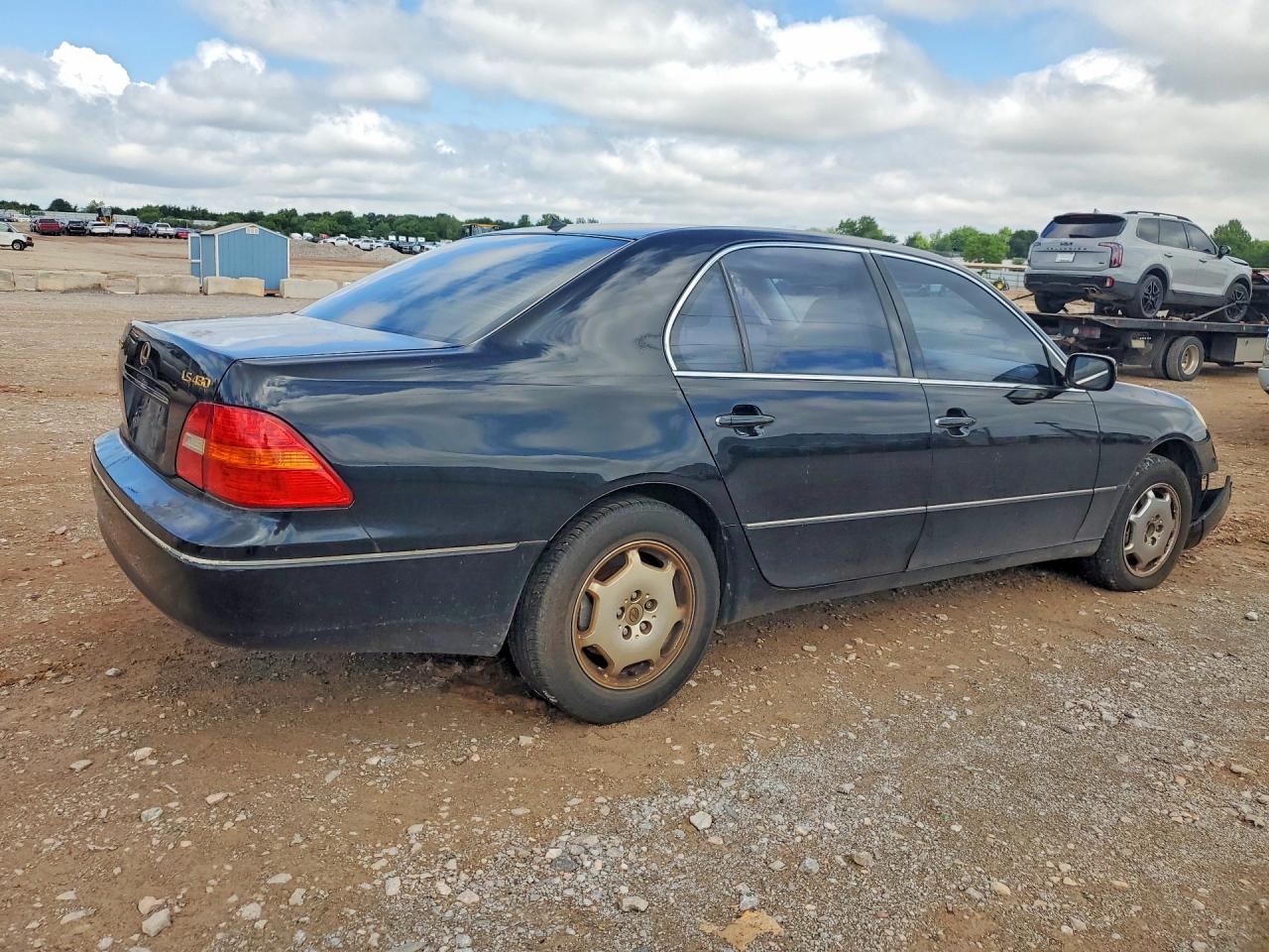 2002 LEXUS LS 430 photo 3