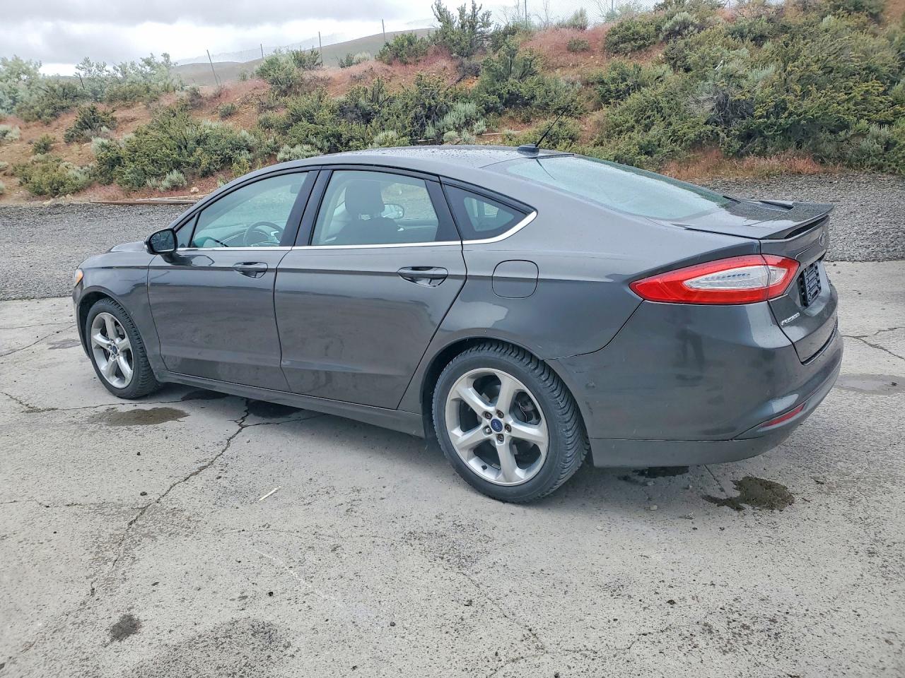 2016 FORD FUSION SE photo 4