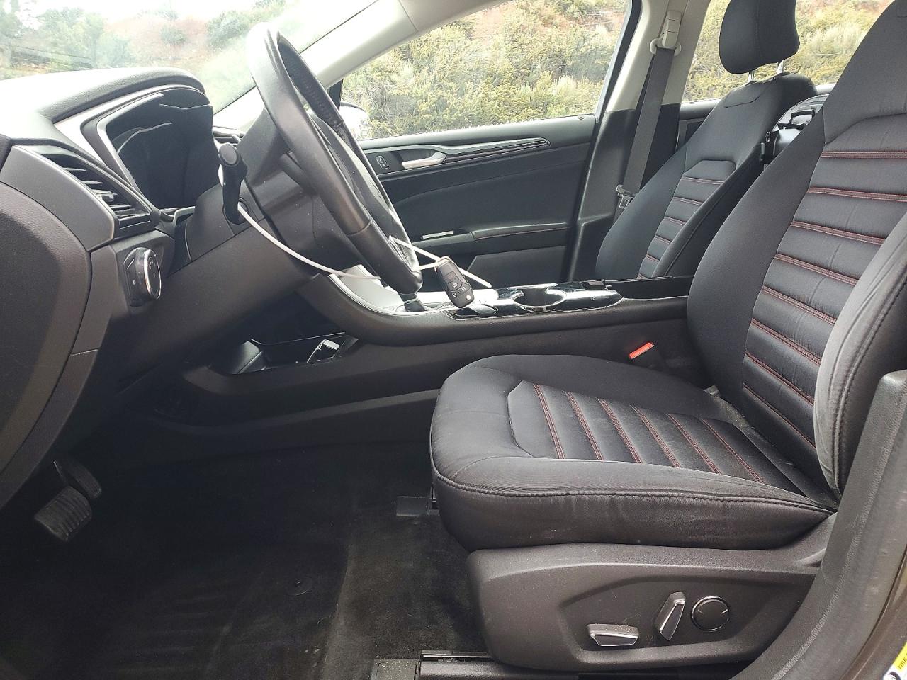 2016 FORD FUSION SE photo 19