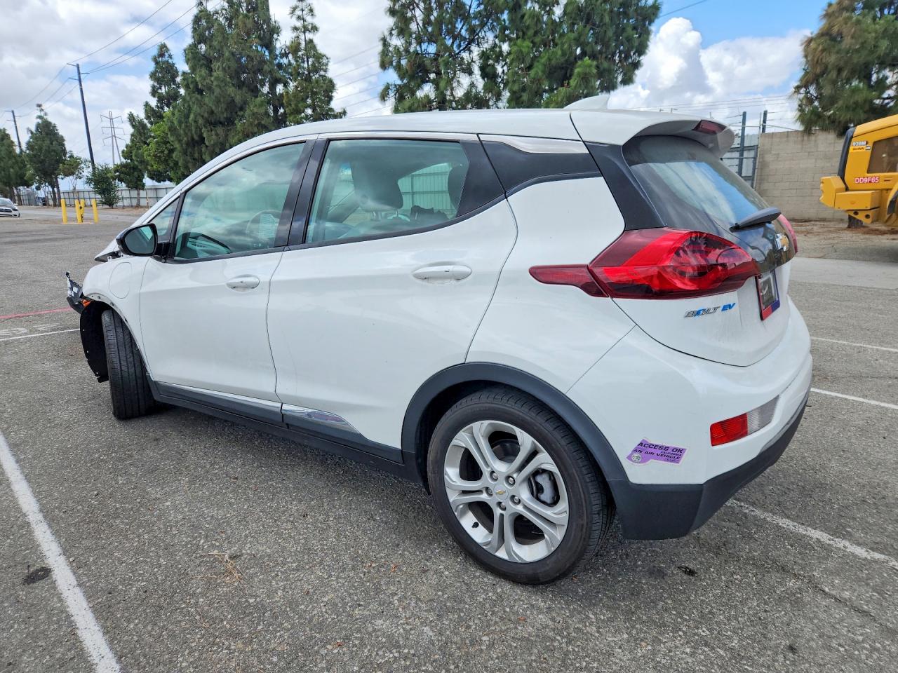 2019 CHEVROLET BOLT EV LT photo 2