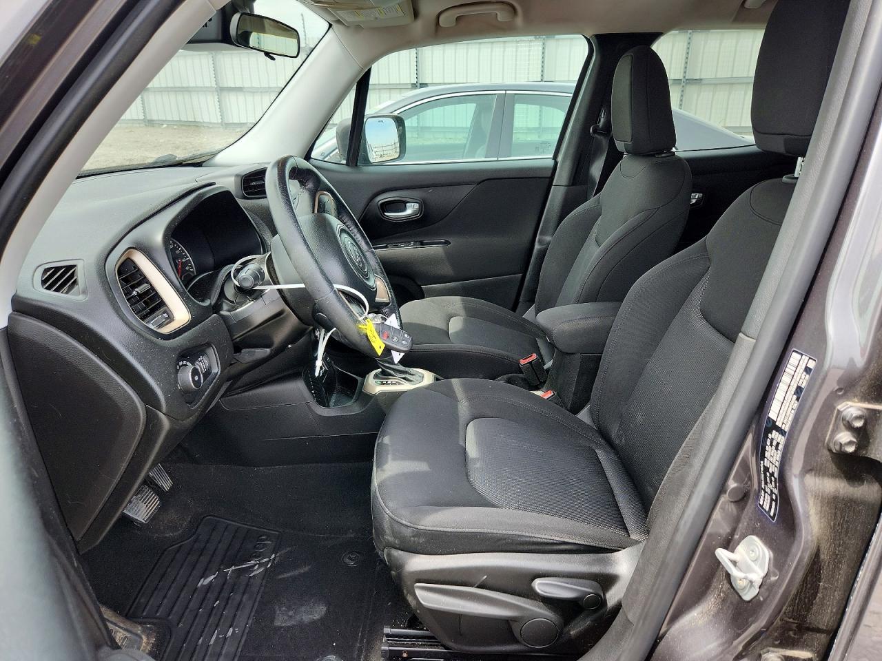 2017 JEEP RENEGADE LATITUDE photo 19