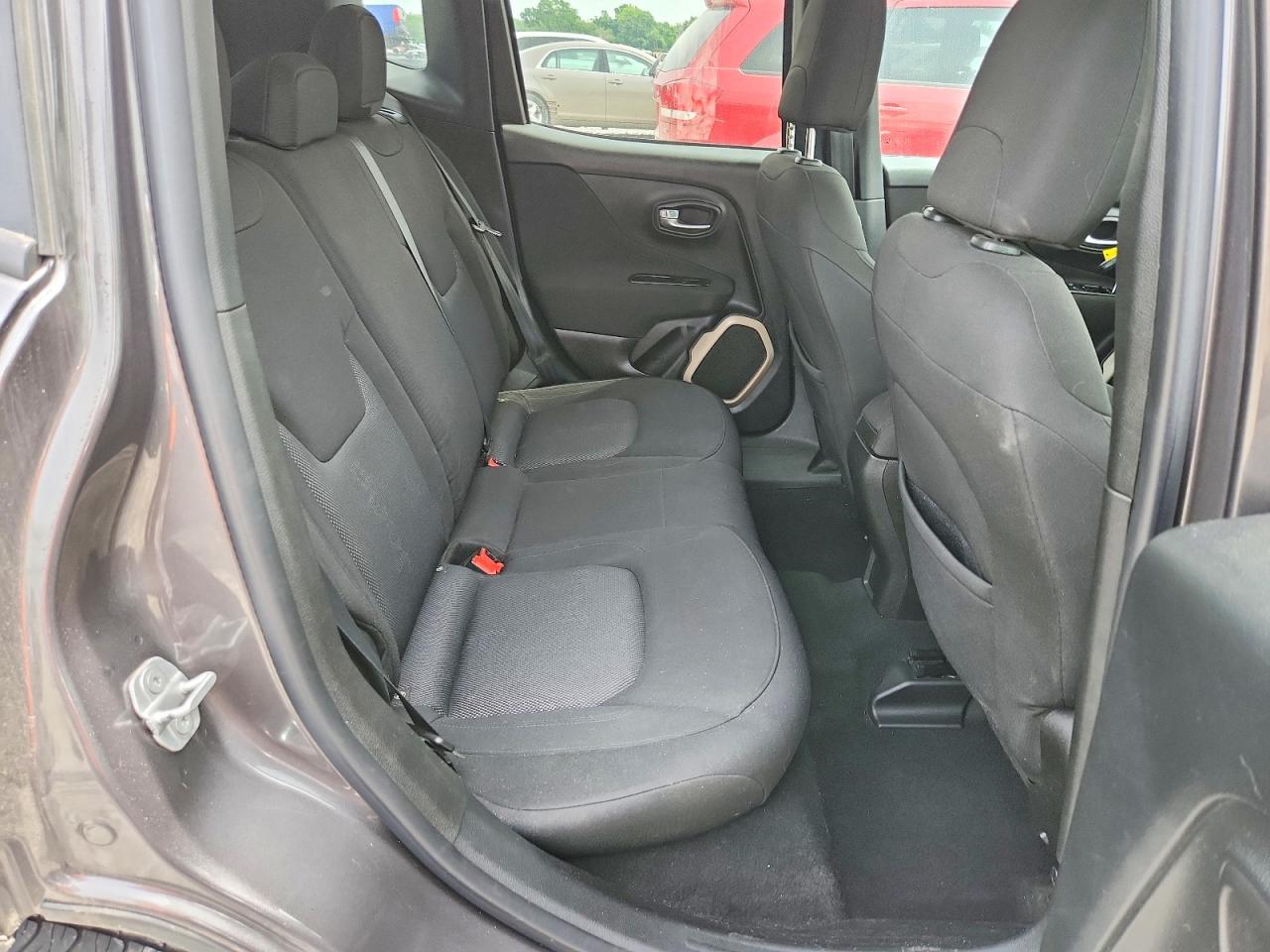 2017 JEEP RENEGADE LATITUDE photo 31