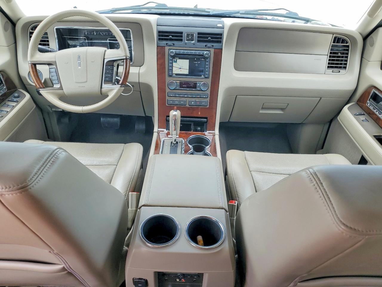 2014 LINCOLN NAVIGATOR photo 15