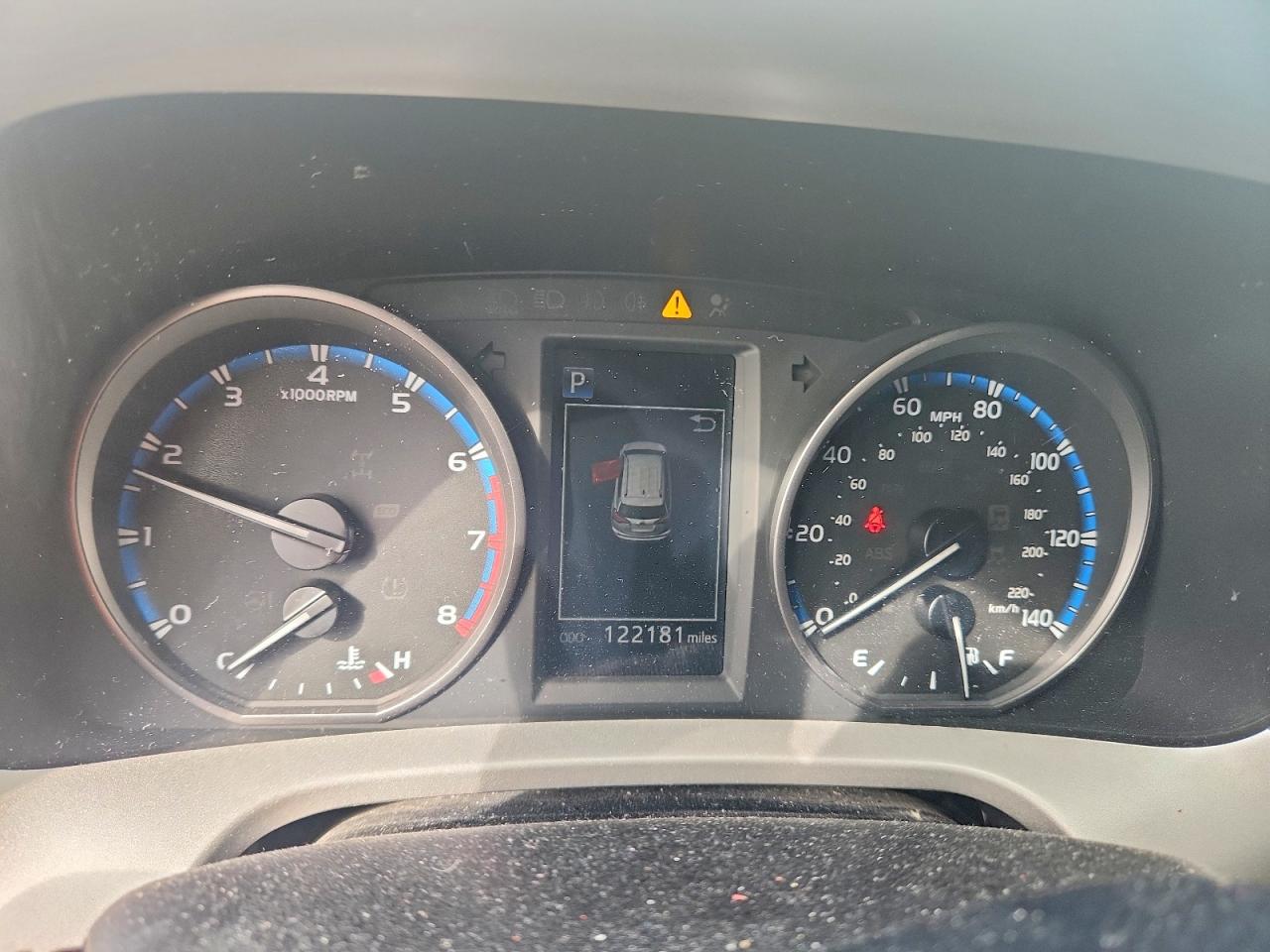 2018 TOYOTA RAV4 LE photo 9