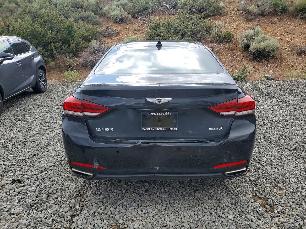 2015 HYUNDAI GENESIS 3.8L photo 16