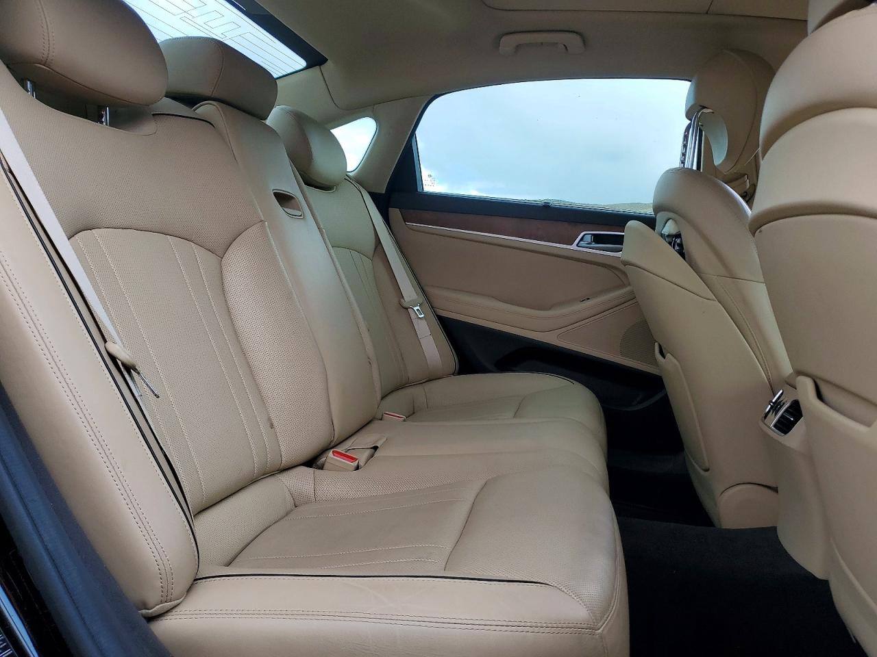 2015 HYUNDAI GENESIS 3.8L photo 28