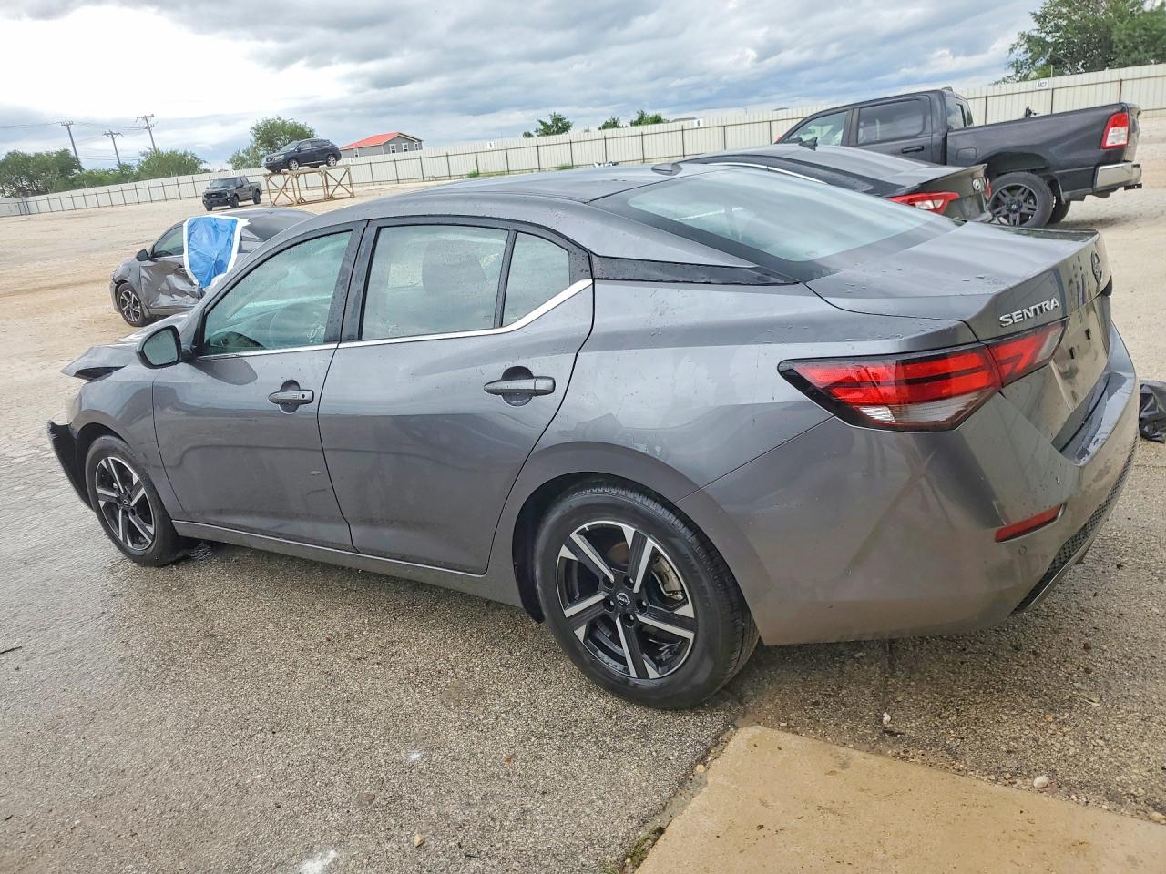 2025 NISSAN SENTRA SV photo 3