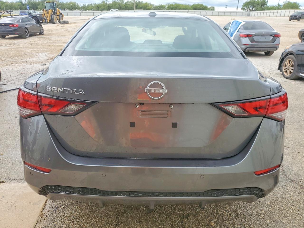 2025 NISSAN SENTRA SV photo 11
