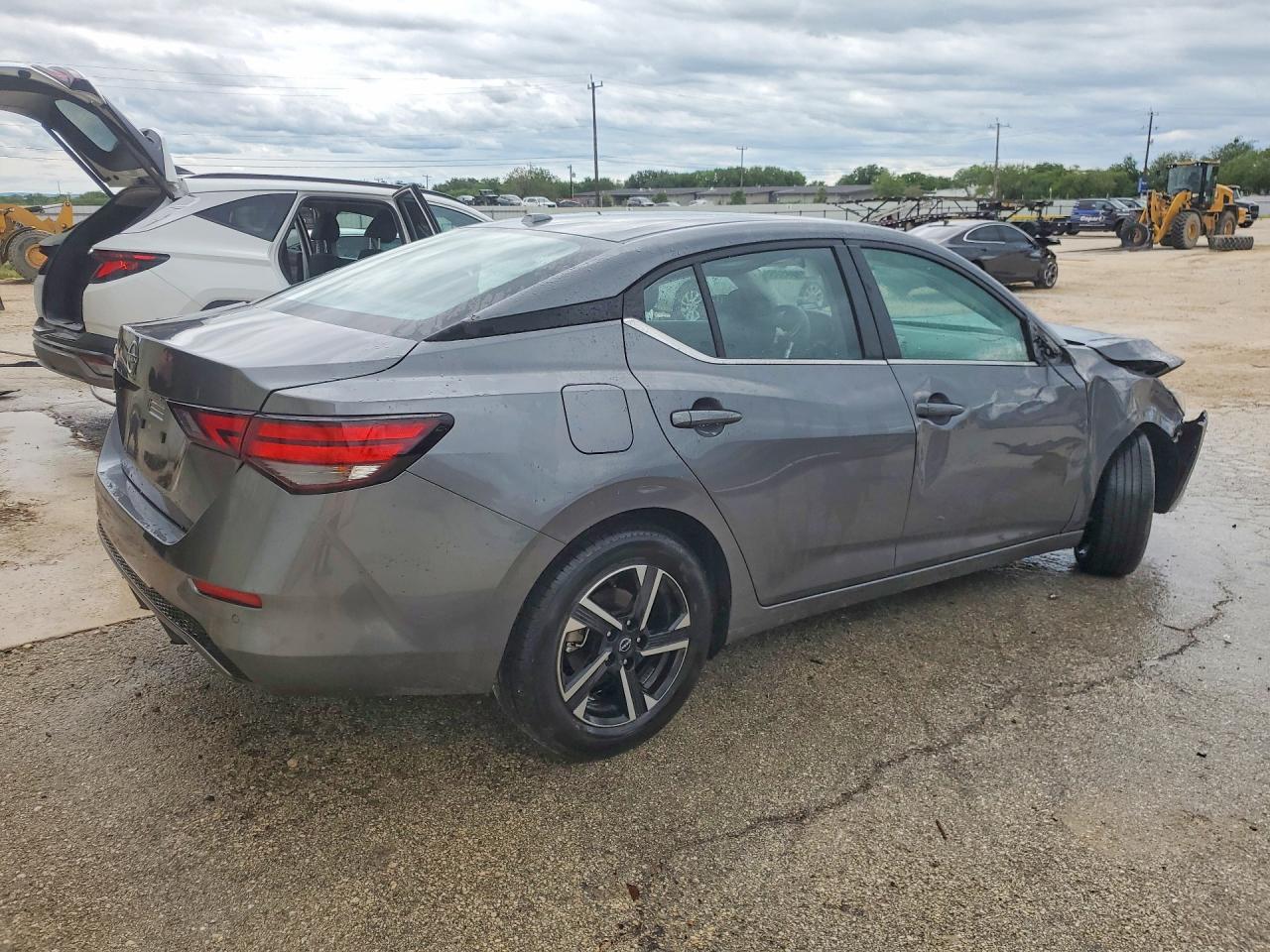 2025 NISSAN SENTRA SV photo 5