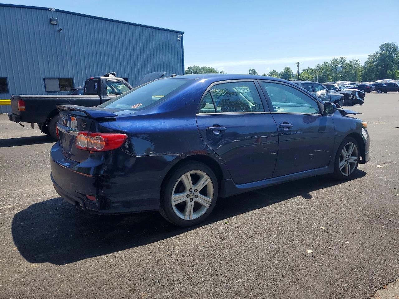 2013 TOYOTA COROLLA S photo 3