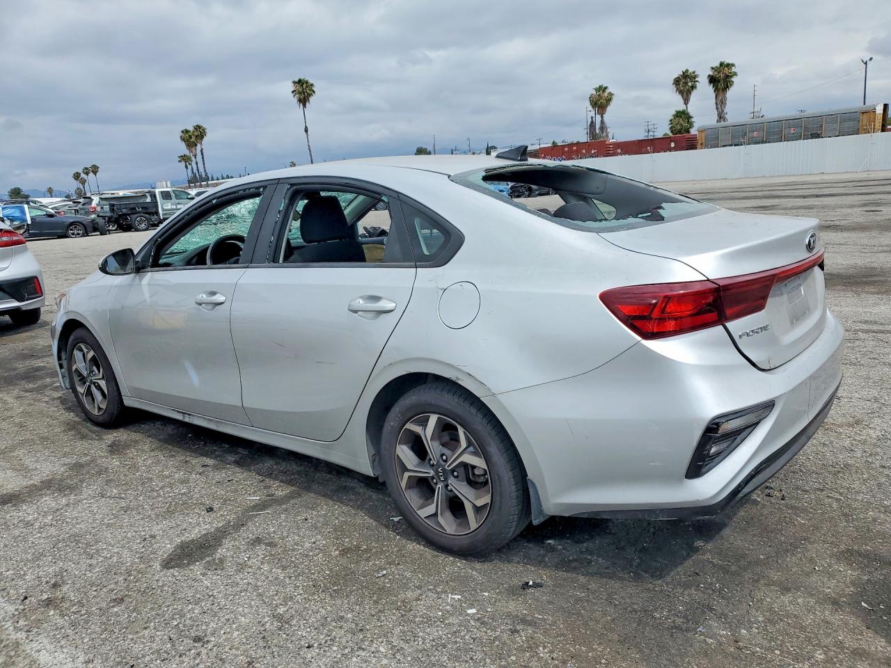 2020 KIA FORTE LXS photo 2