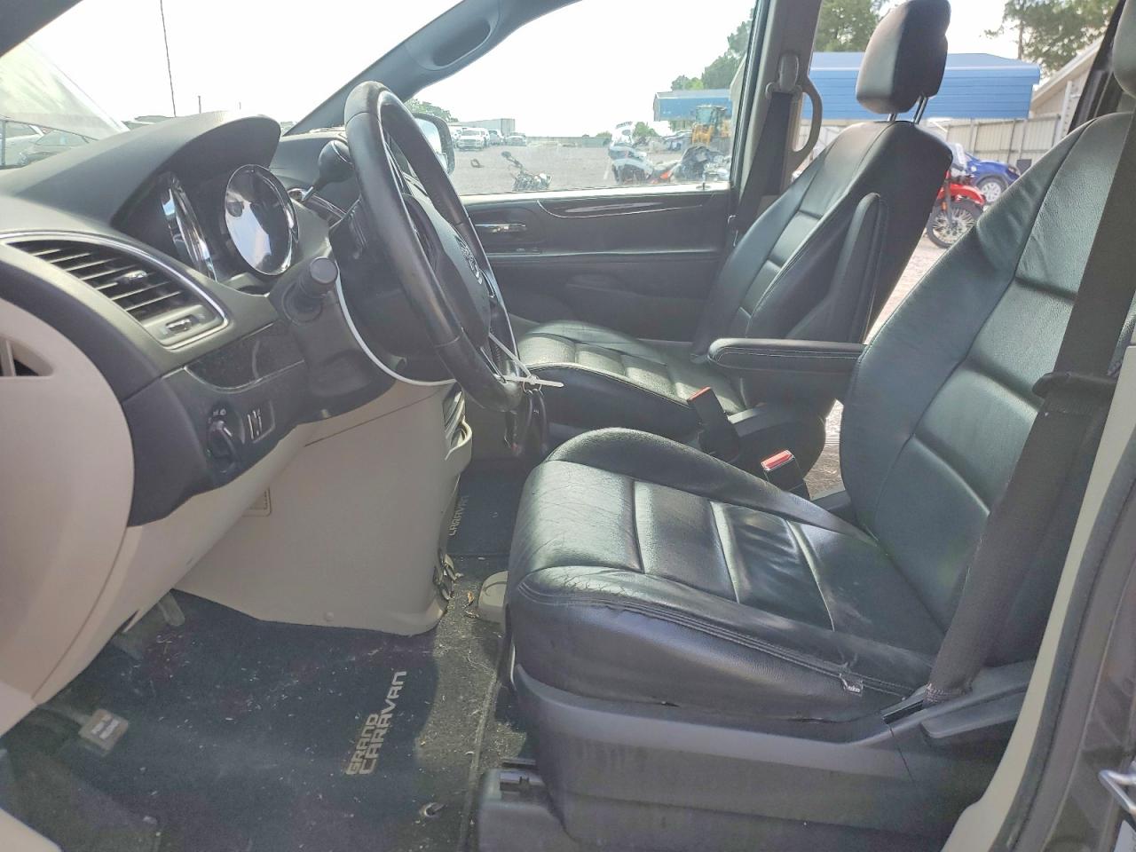 2015 DODGE GRAND CARAVAN SE photo 13