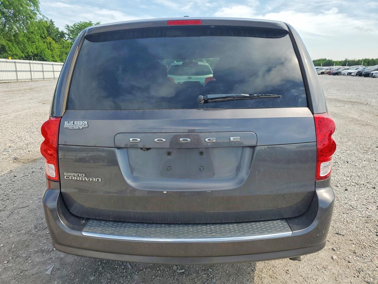 2015 DODGE GRAND CARAVAN SE photo 11