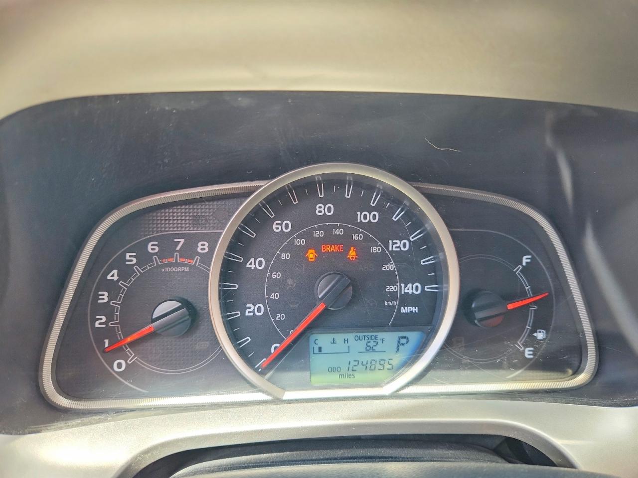 2015 TOYOTA RAV4 XLE photo 17