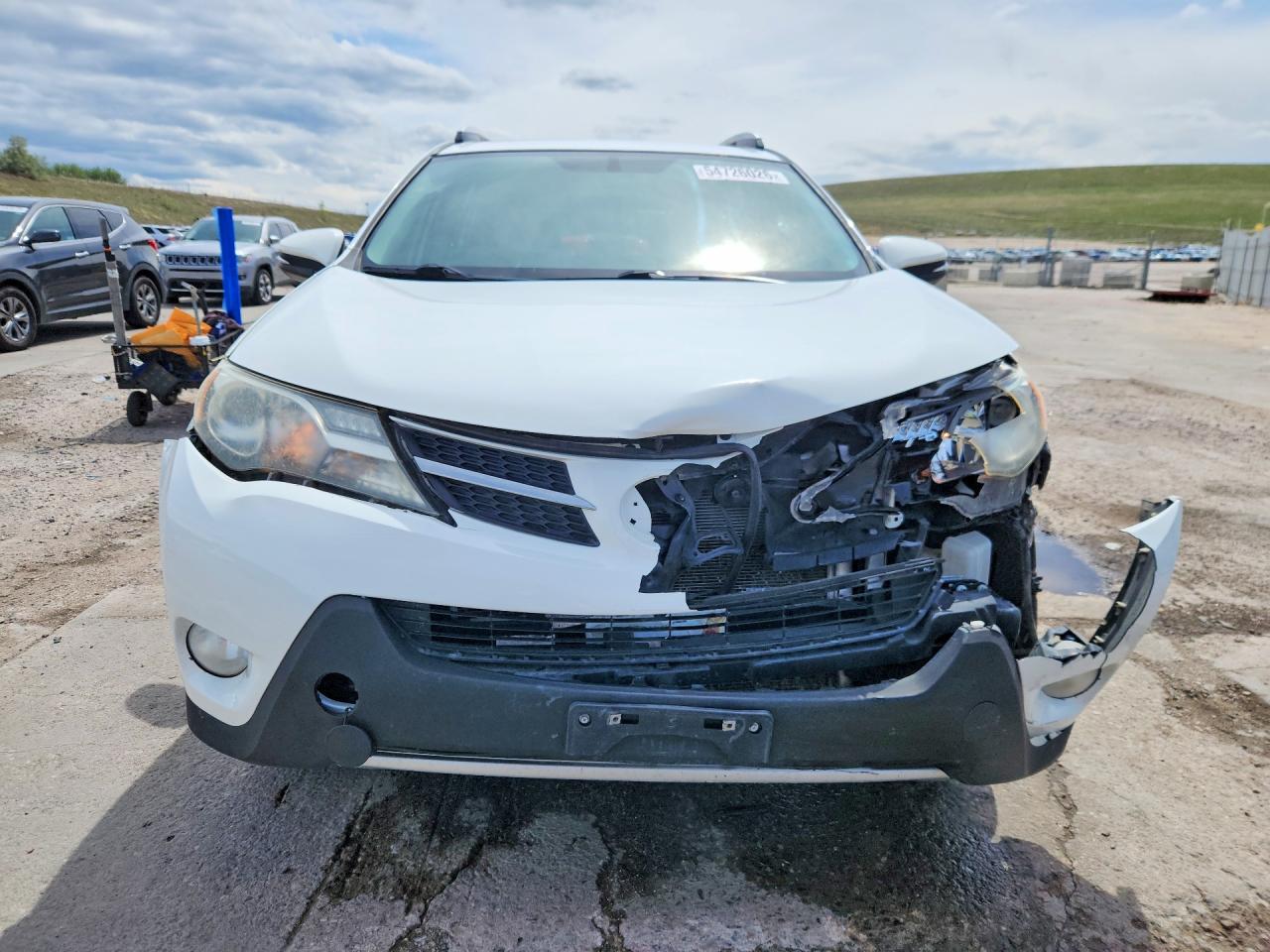 2015 TOYOTA RAV4 XLE photo 9