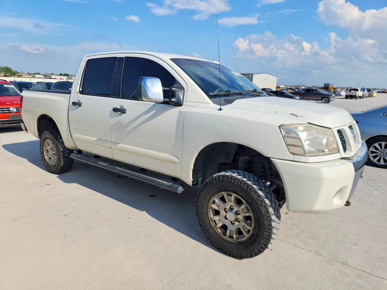 2011 NISSAN TITAN SV photo 10