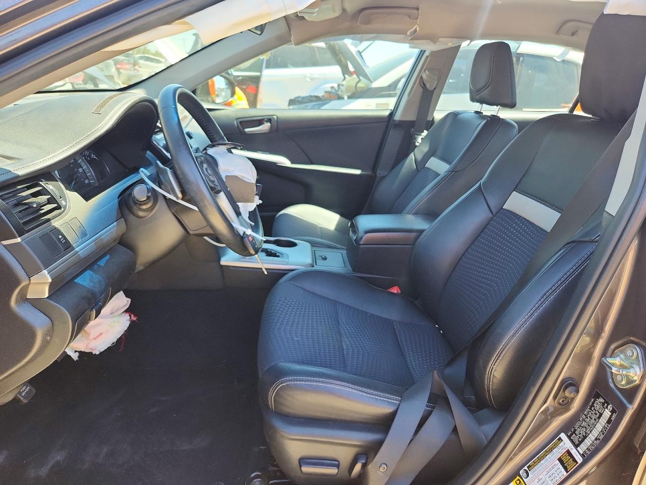 2014 TOYOTA CAMRY SE photo 7