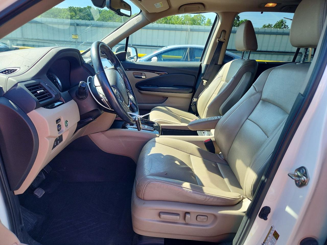 2016 HONDA PILOT ELITE photo 13