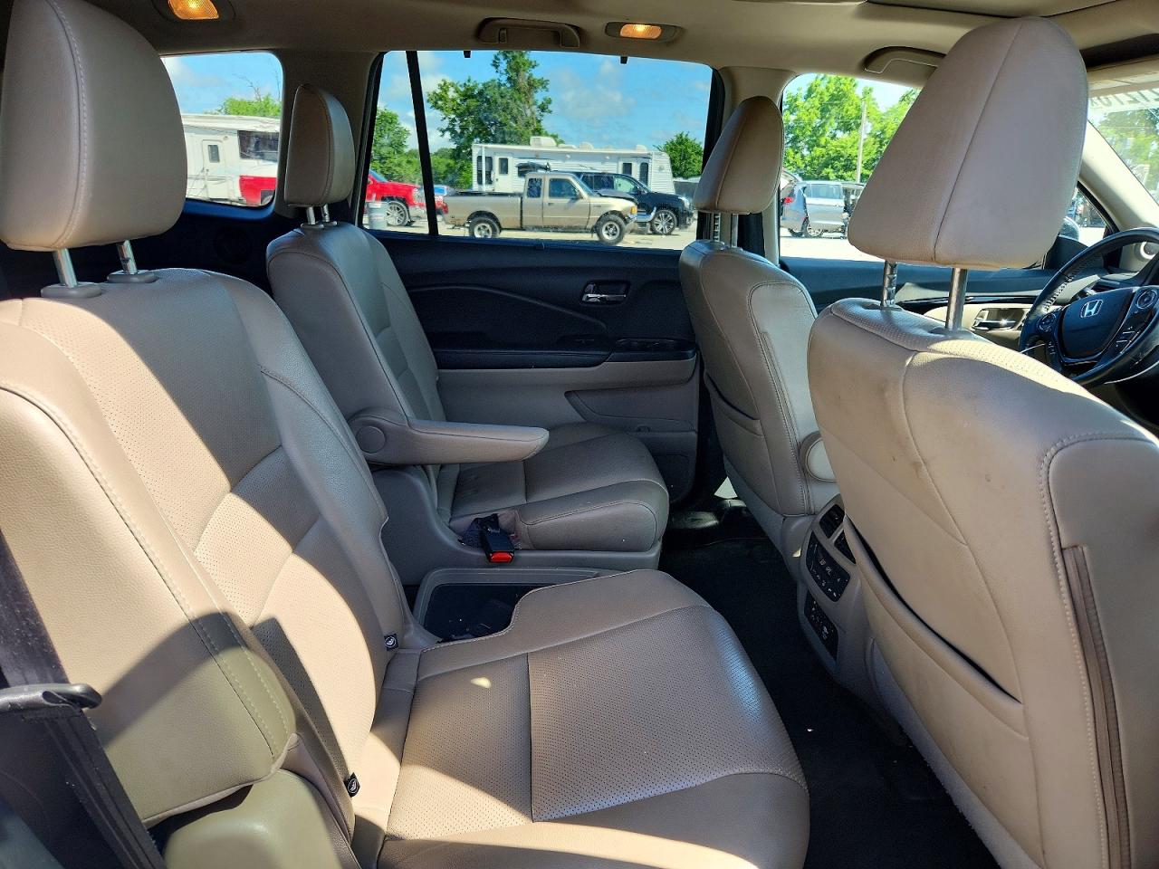 2016 HONDA PILOT ELITE photo 21